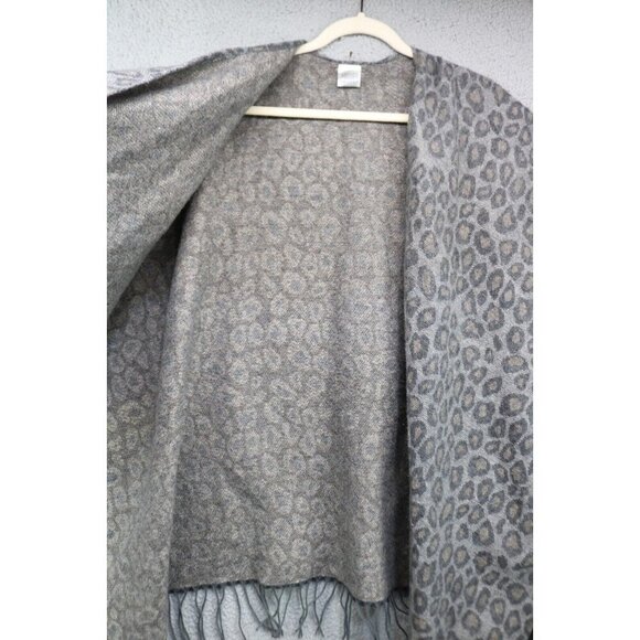 Woolrich One Size Soft Leopard Fringed Shawl-Soft & Cozy - Picture 5 of 14